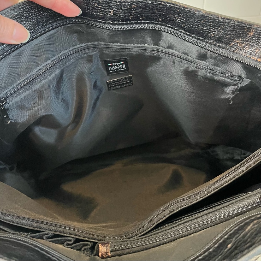 Distressed Wilson’s Leather Tote Bag - Picture 12 of 13